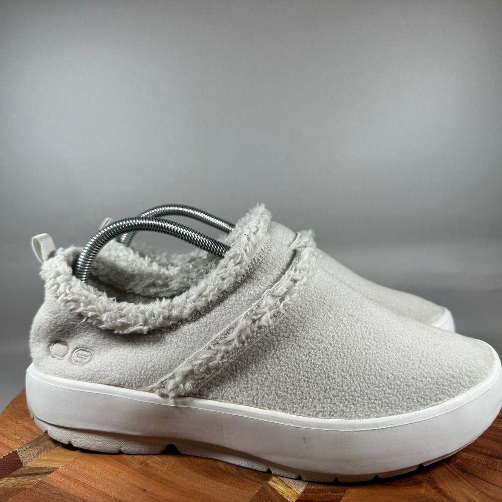 OOFOS OOmg Eevee Grey Fleece Sherpa Lined Recovery Slip On Shoes Womens 10.5